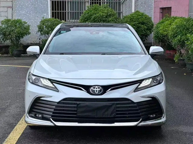 Toyota Camry — Фото автомобиля 2