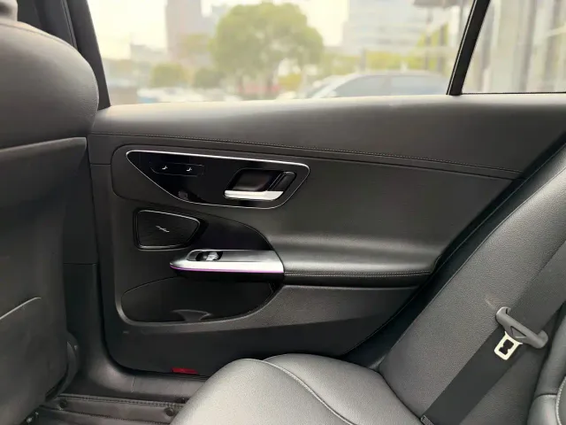 Mercedes-Benz C-Class — Фото автомобиля 9