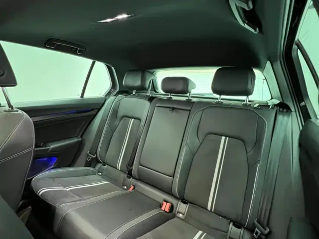 Volkswagen Golf — Фото автомобиля 14