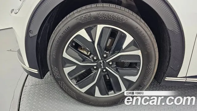 Kia EV6 — Фото автомобиля 5