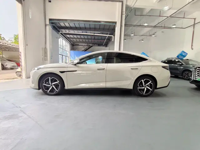 BYD Seal 07 DM-i — Фото автомобиля 3