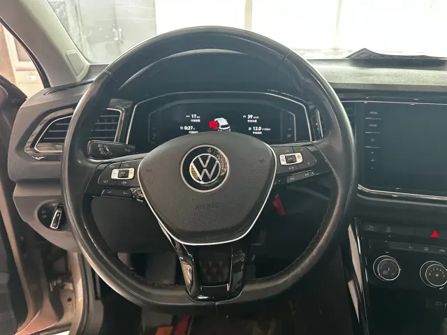 Volkswagen T-Roc — Фото автомобиля 14