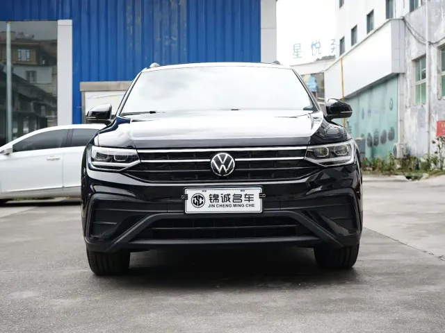Volkswagen Tiguan L — Фото автомобиля 2