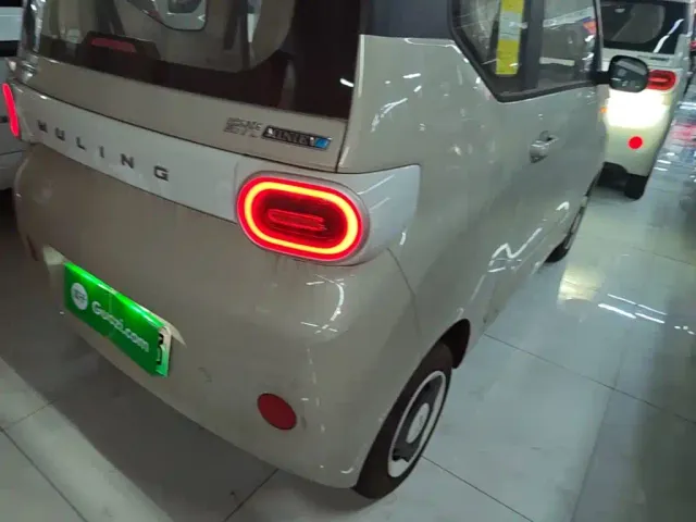 Wuling Hongguang Mini EV — Фото автомобиля 7