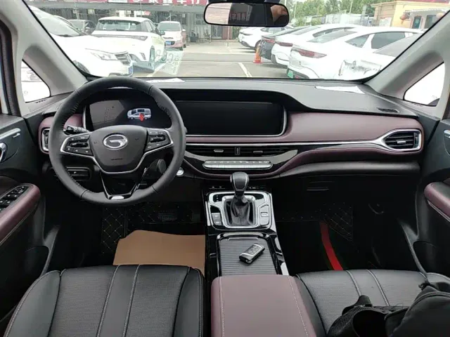 GAC Trumpchi M6 — Фото автомобиля 9