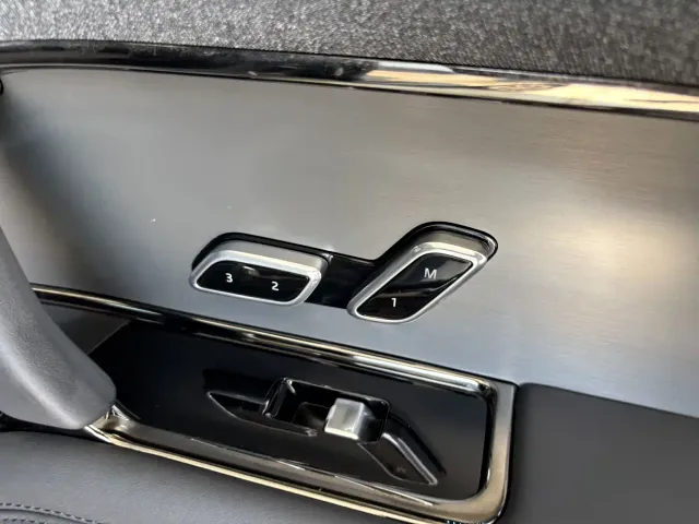 Land Rover Range Rover Sport — Фото автомобиля 25
