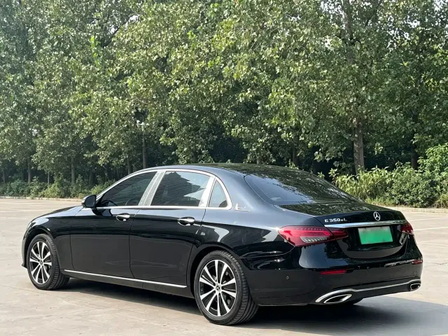 Mercedes-Benz E-Class — Фото автомобиля 16