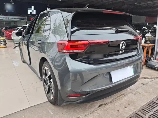 Volkswagen ID.3 — Фото автомобиля 4