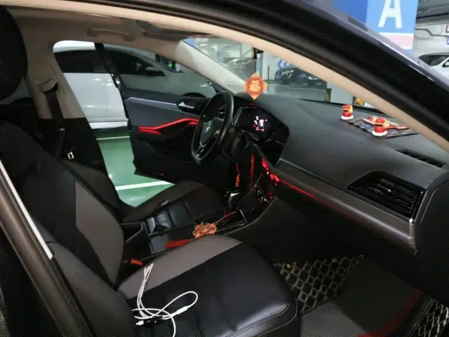 Volkswagen Sagitar — Фото автомобиля 12