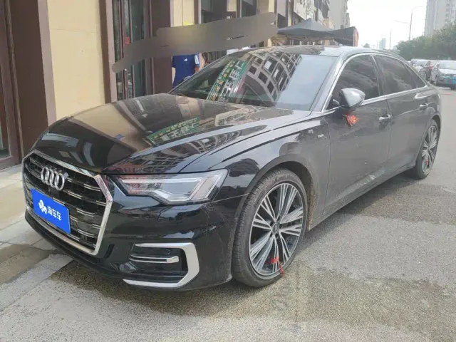Фотография автомобиля — Audi A6L