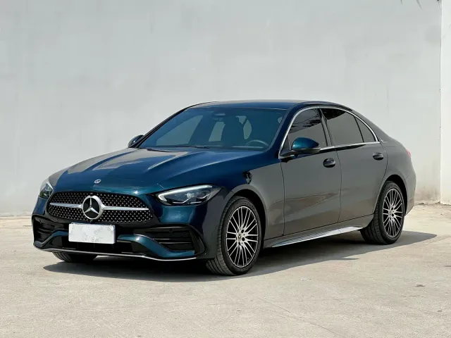 Фотография автомобиля — Mercedes-Benz C-Class