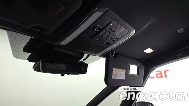 Toyota Alphard — Фото автомобиля 26