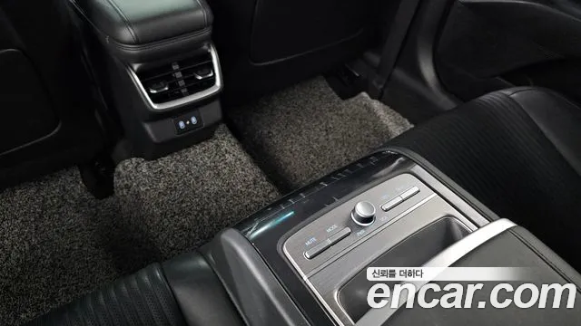 Hyundai Grandeur Grandeur (GN7) 3.5 Бензин 2WD — Фото автомобиля 16