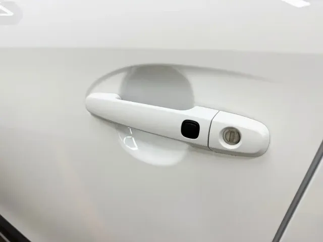 Toyota YARiS L Zhi Xuan — Фото автомобиля 15