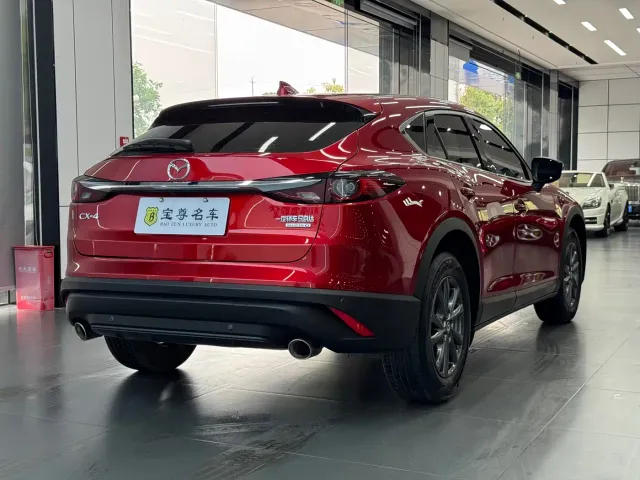 Mazda CX-4 — Фото автомобиля 5