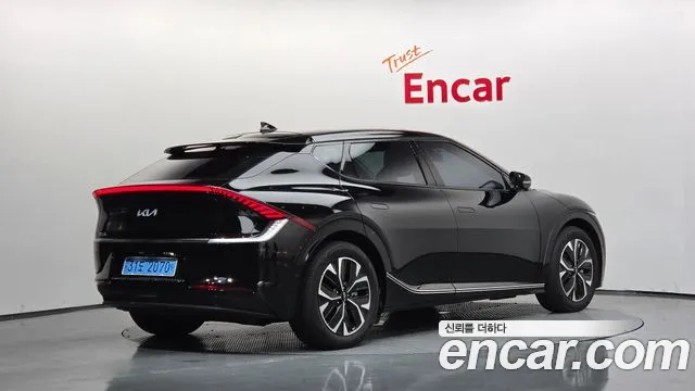 Kia EV6 — Фото автомобиля 2