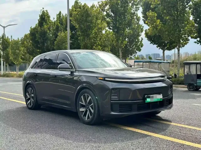 Li Auto L7 — Фото автомобиля 2