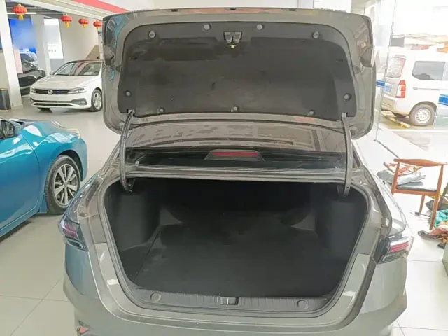 Geely Binrui — Фото автомобиля 18