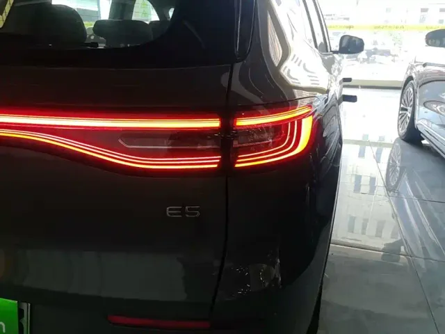 Geely Galaxy E5 — Фото автомобиля 7