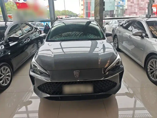 Roewe i5 — Фото автомобиля 2