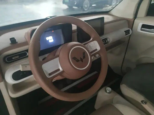 Wuling Hongguang Mini EV — Фото автомобиля 14