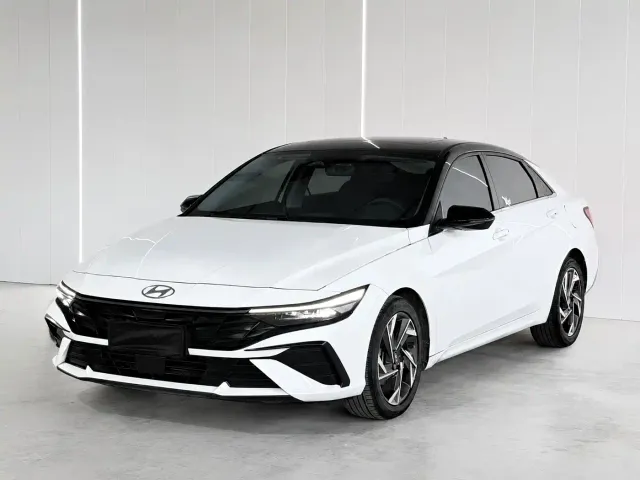 Фотография автомобиля — Hyundai Elantra