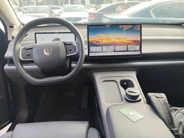 Leapmotor C10 — Фото автомобиля 9