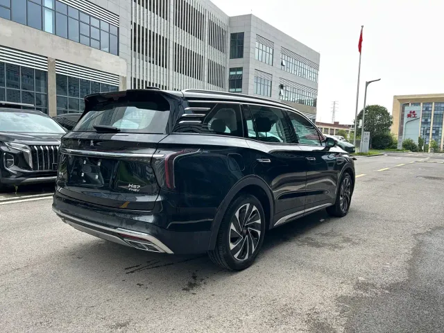 Hongqi HS7 PHEV — Фото автомобиля 4