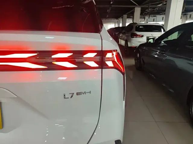 Geely Galaxy L7 — Фото автомобиля 7