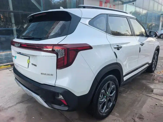 Kia Seltos — Фото автомобиля 7