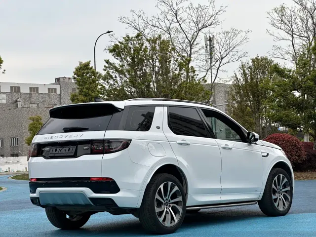 Land Rover Discovery Sport — Фото автомобиля 11