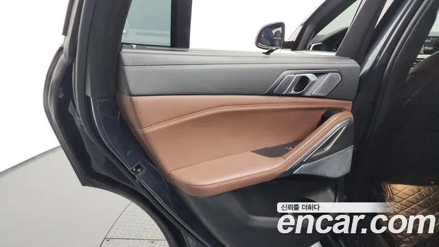 BMW X6 xDrive40i M Sport — Фото автомобиля 22