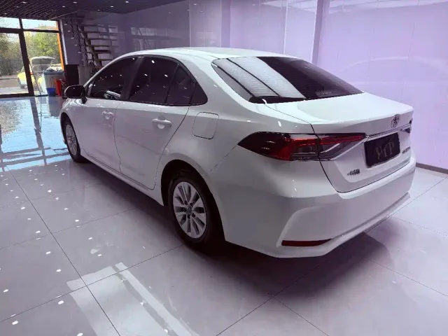 Toyota Corolla — Фото автомобиля 3