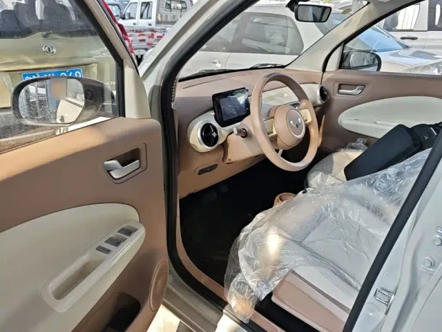 Wuling Hongguang Mini EV — Фото автомобиля 15