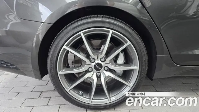 Genesis G70 Новый G70 Бензин 2.5T 4WD — Фото автомобиля 3