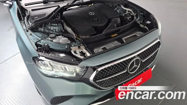 Mercedes-Benz E-Class — Фото автомобиля 6