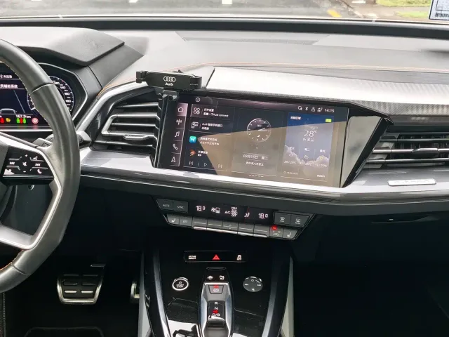 Audi Q4 e-tron — Фото автомобиля 21