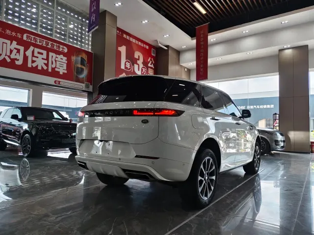 Land Rover Range Rover Sport — Фото автомобиля 19
