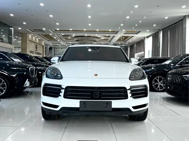 Porsche Cayenne — Фото автомобиля 3
