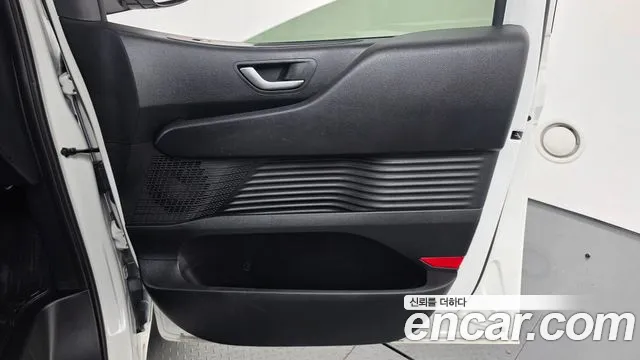 Hyundai Staria — Фото автомобиля 13
