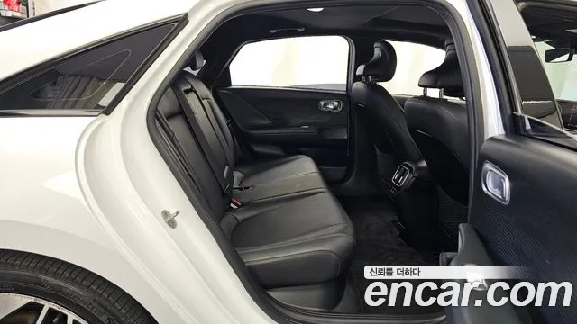 Hyundai Ioniq 6 — Фото автомобиля 18