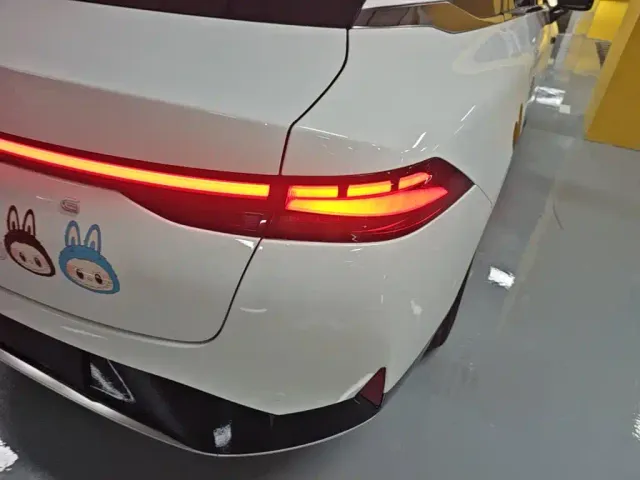Xpeng P5 — Фото автомобиля 7