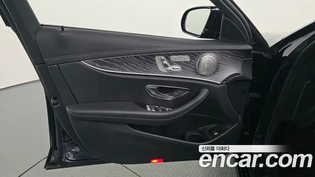 Mercedes-Benz E-Class E-класс W213 E350 4MATIC Avantgarde — Фото автомобиля 21
