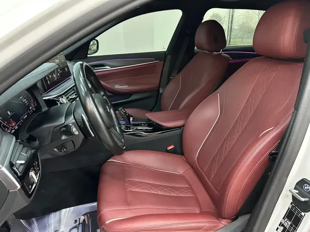 BMW 5 Series — Фото автомобиля 17