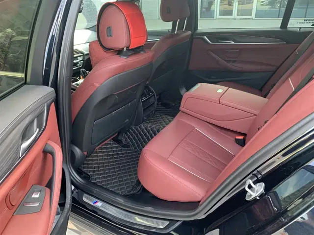 BMW 5 Series — Фото автомобиля 5