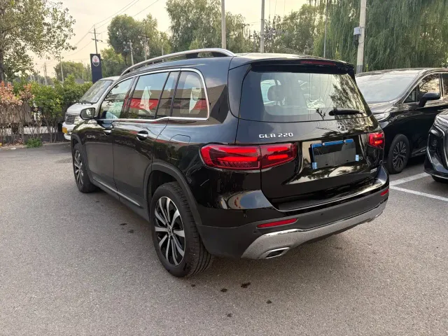 Mercedes-Benz GLB-Class — Фото автомобиля 3