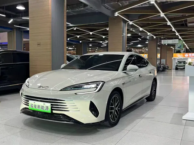 Фотография автомобиля — BYD Seal 07 DM-i
