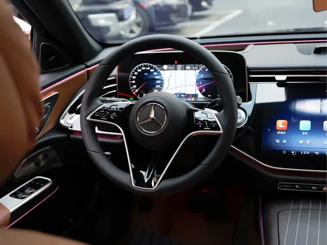 Mercedes-Benz E-Class — Фото автомобиля 15