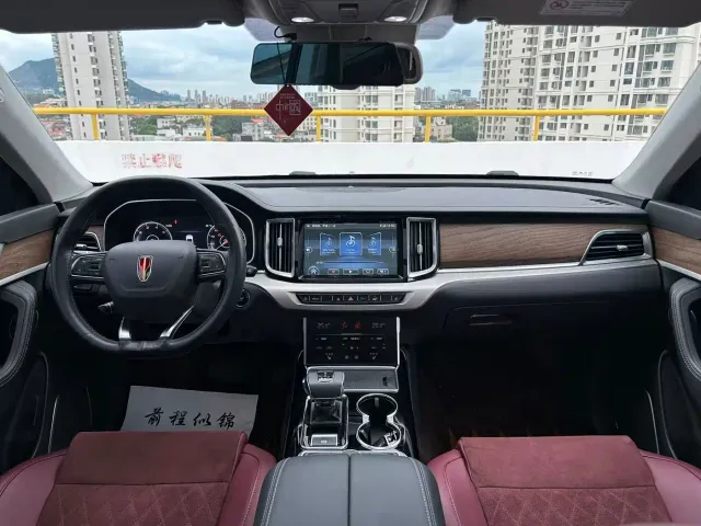 Hongqi HS7 — Фото автомобиля 6