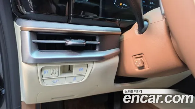 Hyundai Grandeur GN7 — Фото автомобиля 28